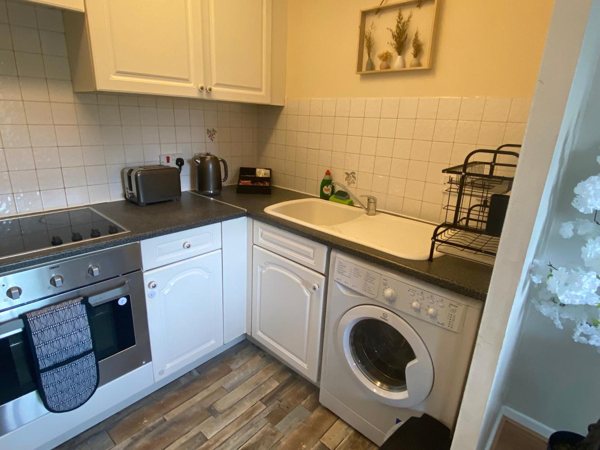 Lovely 2 Dbl Bed Apartment Near Heaton Park And North Manchester Hospital With Parking Kültér fotó
